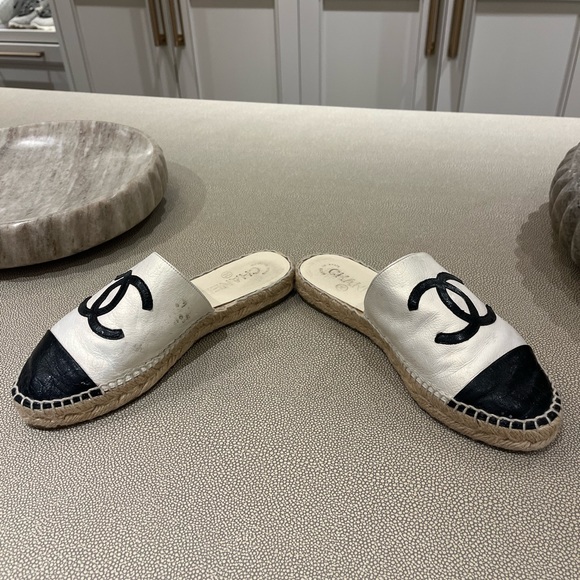 Chanel espadrille slides - Picture 3 of 5
